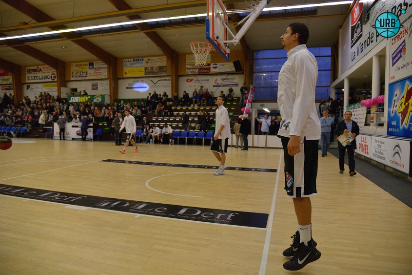 20141025 Vitre URB 6461 - 20141025 Vitre URB_6461.jpg 20141025 Vitre URB_6461.jpg